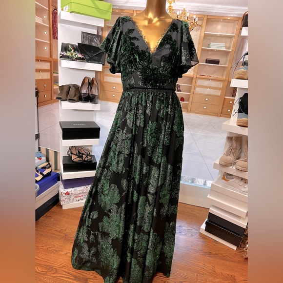 Marchesa Notte Gown NWT. - Picture 1 of 10